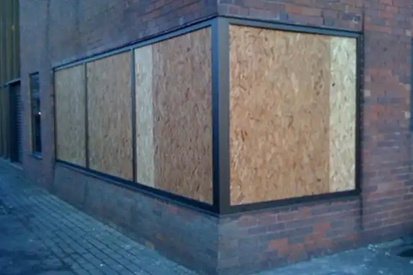 Notverglasung für Eckfenster und Spezialverglasungen – Fachservice Arnsberg